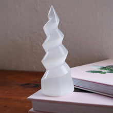 Load image into Gallery viewer, Selenite Spiral
